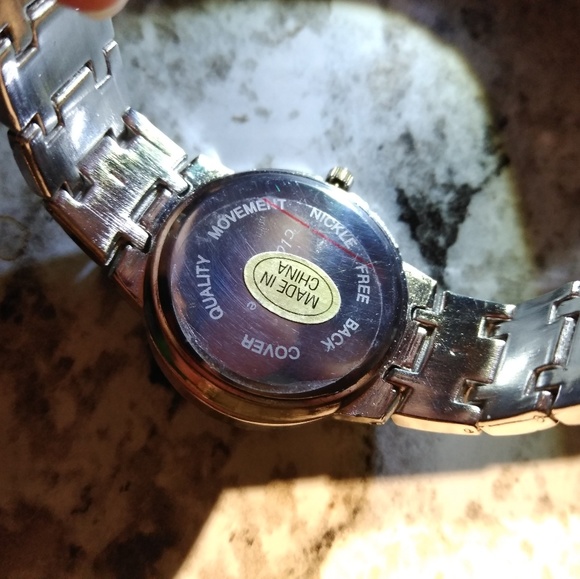 Classique Quartz Watch - Picture 2 of 4